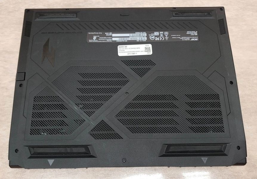 Acer Nitro V 16 AI ANV16-42-R309 (AMD Ryzen 5 240, 16GB, 512GB, RTX 5050 8GB) laptop_acer_nitro_16_5050 фото