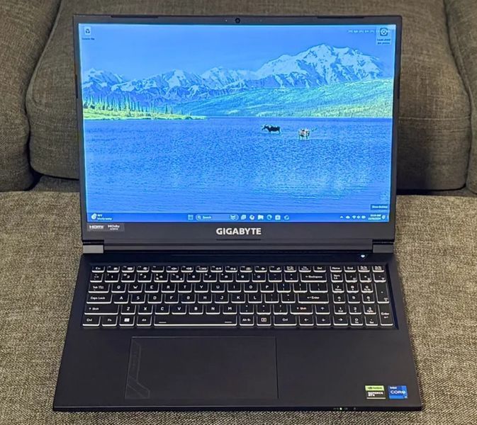 GIGABYTE G6 KF (Intel Core i7-13620H, 32GB, 1TB, RTX 4060 8GB) (KF-H3US864KH) laptop_gigabyte_g6 фото