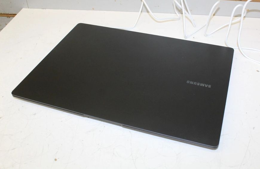 Samsung Galaxy Book3 Ultra 16 (Intel Core i7-13700H, 16GB, 512GB SSD, RTX 4050 6GB) laptop_samsung_ultra_4050 фото