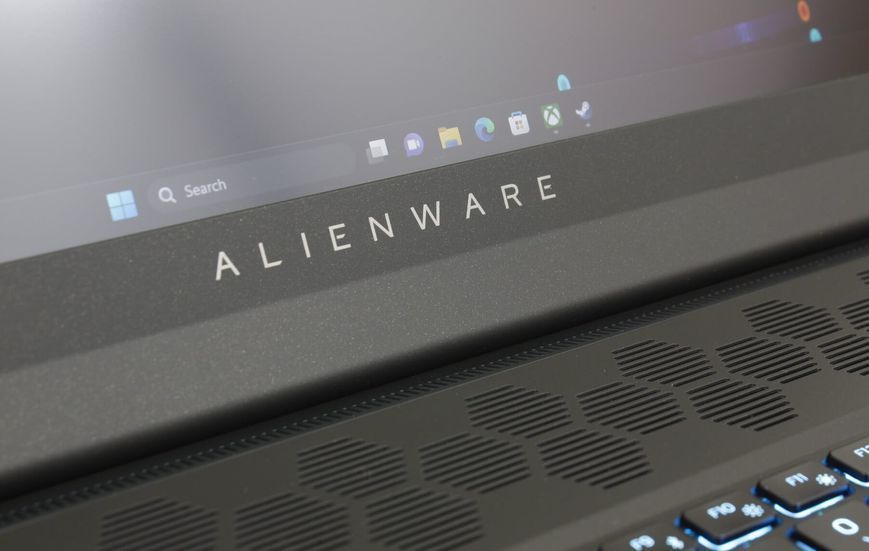 Dell Alienware M18 R1 (Intel Core i9-13980HX, 32GB, 2TB SSD, RTX 4090 16GB, CherryMX)  laptop_alienware_18_4090 фото