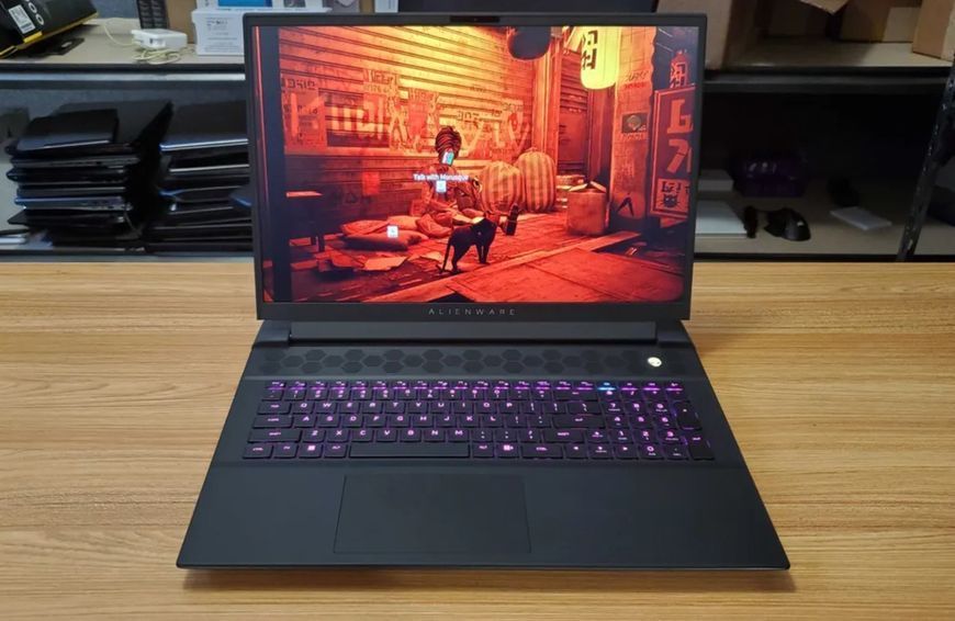 Dell Alienware M18 R1 (Intel Core i9-13980HX, 32GB, 2TB SSD, RTX 4090 16GB, CherryMX)  laptop_alienware_18_4090 фото
