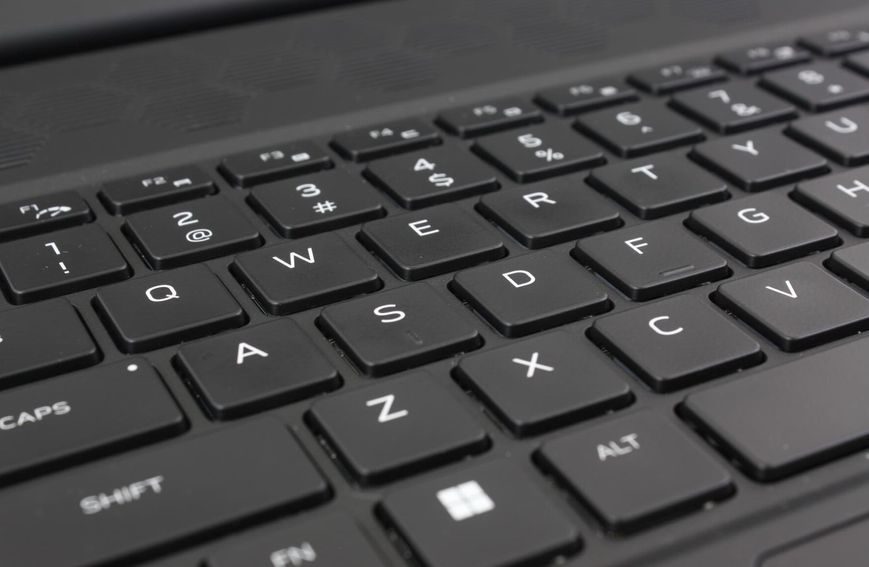 Dell Alienware M16 R1 (AMD Ryzen 9 7845HX, 16GB, 1TB SSD, RTX 4080 12GB) laptop_alienware_16_4080 фото