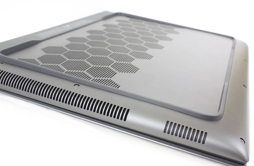 Dell Alienware M16 R1 (AMD Ryzen 9 7845HX, 16GB, 1TB SSD, RTX 4080 12GB) laptop_alienware_16_4080 фото