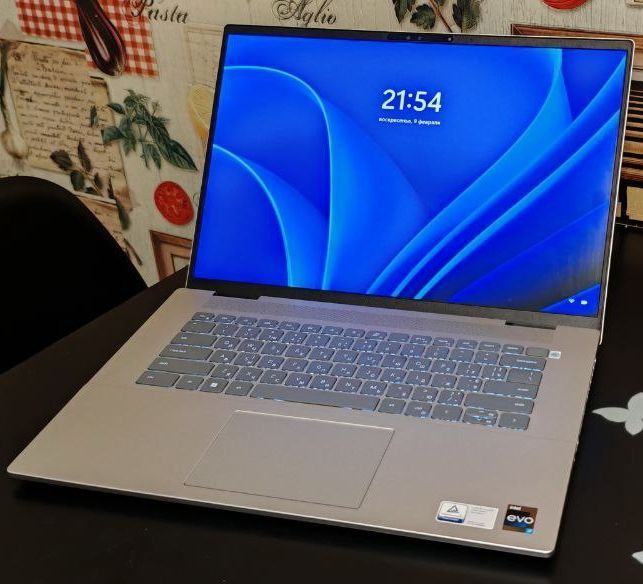Dell Inspiron 7630 Plus (Intel Core i7-13700H, 32GB, 1TB SSD) laptop_dell_inspiron_7630_32 фото