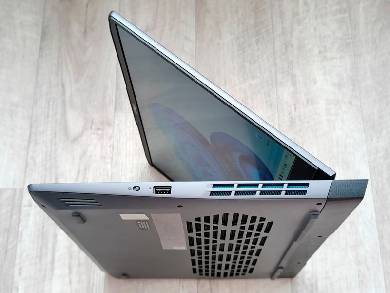 Lenovo LOQ 15IRH8 (Intel i5-13500H, 16GB, 1TB, RTX 4050 6GB) (82XV0095US) laptop_lenovo_loq фото