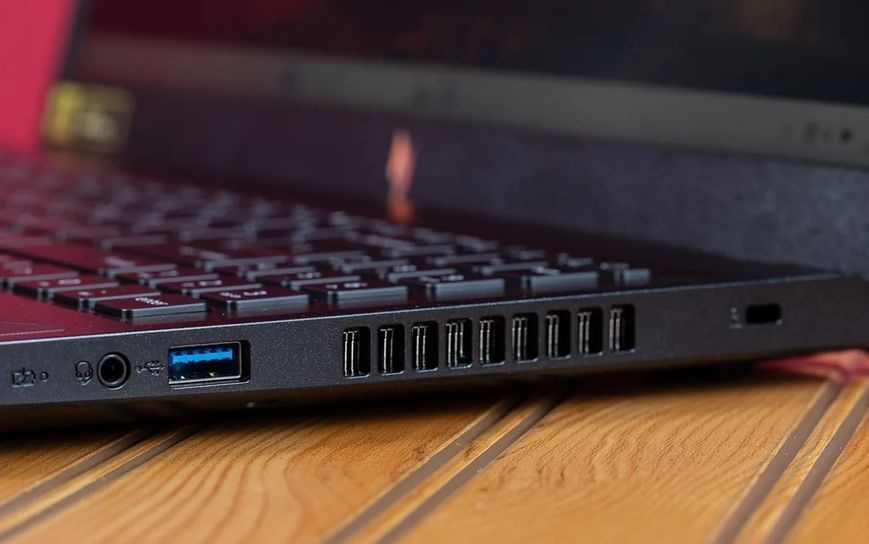 Acer Nitro V 16 ANV16-52-778V (Intel Core i7-13620H, 16GB, 512GB, RTX 5050 8GB) acer_nitro_15_5050_i7 фото