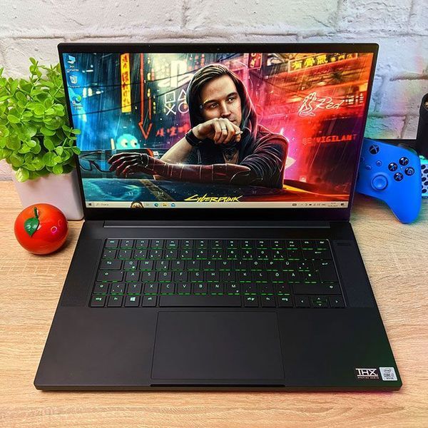 Razer Blade Base 15 (Intel Core i7-10750H, 16GB, 512GB SSD, RTX 3060 6GB) laptop_razer_15_3060 фото